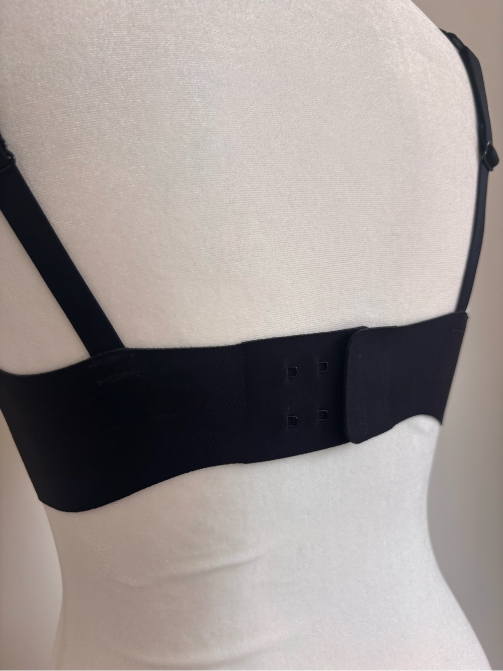 Bombas No Show Plunge Bralette in Black S - Picture 7 of 10